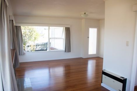 Photo of property in 22 Old Lake Road, Narrow Neck, Auckland, 0624