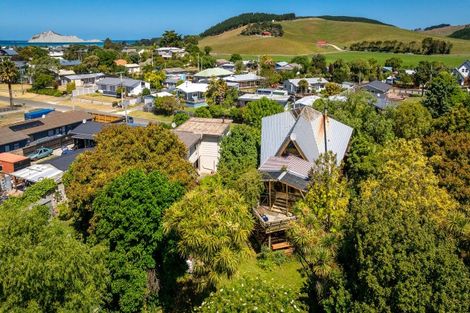 Photo of property in 21 Gillies Crescent, Waimarama, Havelock North, 4294