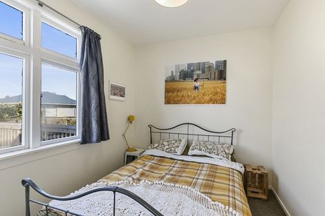 Photo of property in 91 Queens Drive, Lyall Bay, Wellington, 6022