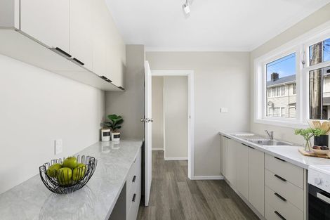 Photo of property in Silver Birch Court, 7/567u High Street, Boulcott, Lower Hutt, 5010