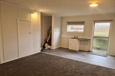Photo of property in 94 Omata Road, Marfell, New Plymouth, 4310