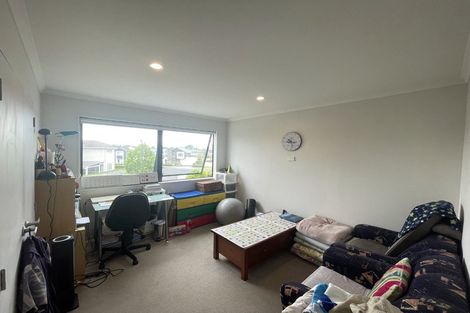 Photo of property in 9 Costa Viva Crescent, Karaka, Papakura, 2113