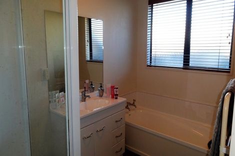 Photo of property in 5 John Morel Place, Parklands, Christchurch, 8083