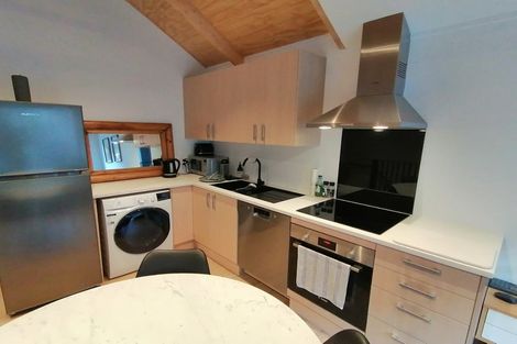 Photo of property in The Alex Apartments, 135u8a Hallenstein Street, Queenstown, 9300