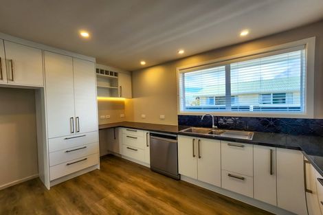 Photo of property in 14 Woodcote Avenue, Hornby, Christchurch, 8042