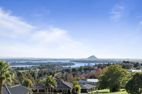 Photo of property in 21 Holcombrooke Lane, Welcome Bay, Tauranga, 3175