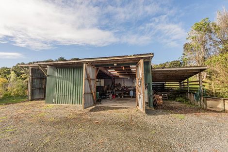 Photo of property in 4 Paparoa Station Road, Paparoa, 0571
