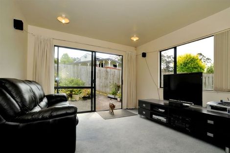Photo of property in 33a Bronzewing Terrace, Unsworth Heights, Auckland, 0632