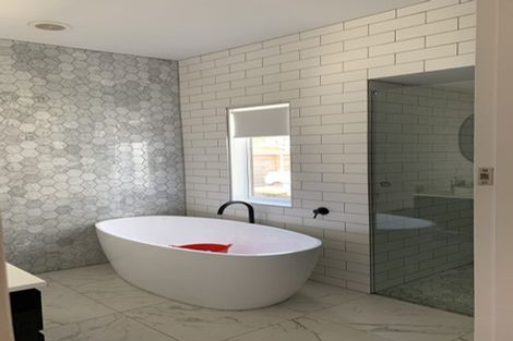 Photo of property in 16 Burnham Street, Seatoun, Wellington, 6022