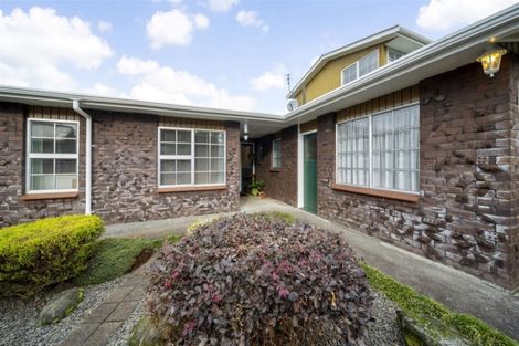 Photo of property in 2 Ropata Street, Hawera, 4610