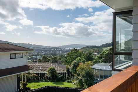 Photo of property in 60 Woodman Drive, Tawa, Wellington, 5028