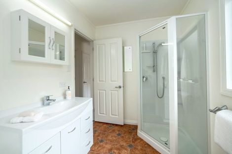 Photo of property in 30 Jellicoe Street, Greytown, 5712