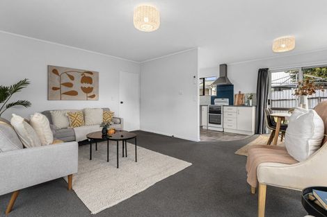 Photo of property in 2/935 Cameron Road, Gate Pa, Tauranga, 3112