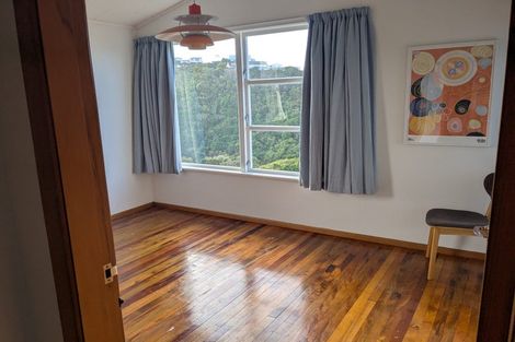 Photo of property in 33 Ranui Crescent, Khandallah, Wellington, 6035