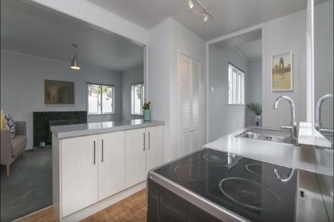 Photo of property in 1 Savoy Road, Glen Eden, Auckland, 0602