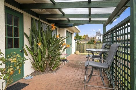 Photo of property in 11unit Mckee Avenue, Fenton Park, Rotorua, 3010