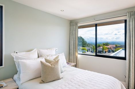 Photo of property in 7 Hikanui Place, Havelock North, 4130