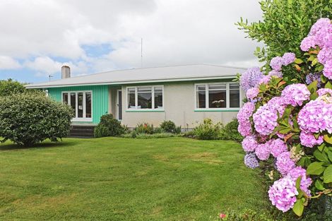 Photo of property in 10 Neeve Road, Taradale, Napier, 4112