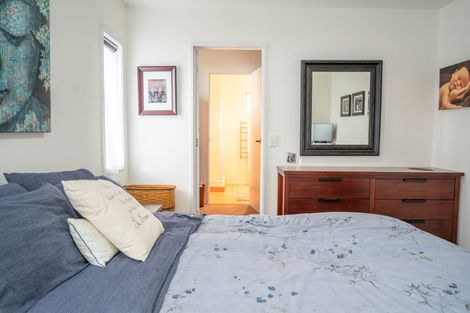 Photo of property in 1/4 Richards Avenue, Forrest Hill, Auckland, 0620