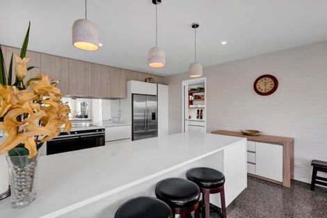 Photo of property in 321b Mangorei Road, Merrilands, New Plymouth, 4312