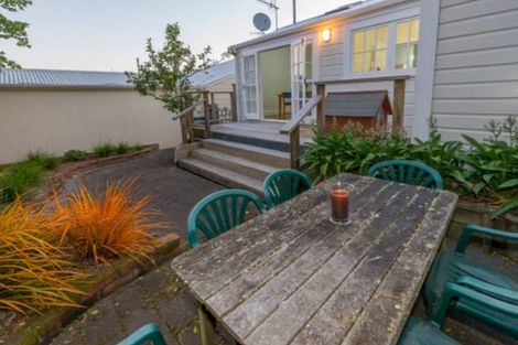 Photo of property in 3 Aorangi Terrace, Thorndon, Wellington, 6011