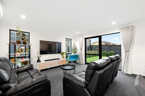 Photo of property in 15 Timatanga Road, Temple View, Hamilton, 3218