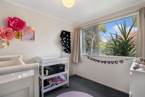 Photo of property in 21 Lina Place, Waiuku, 2123