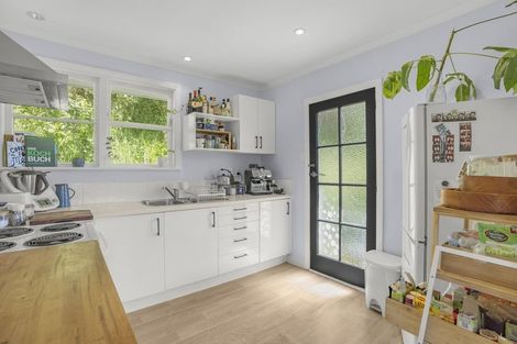 Photo of property in 113a Newlands Road, Newlands, Wellington, 6037