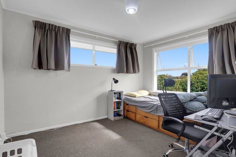 Photo of property in 24 Larnach Street, St Andrews, Hamilton, 3200
