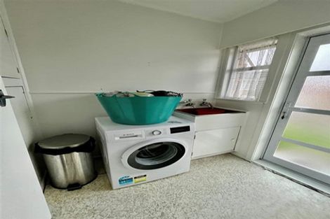 Photo of property in 2/79 Rimu Street, New Lynn, Auckland, 0600