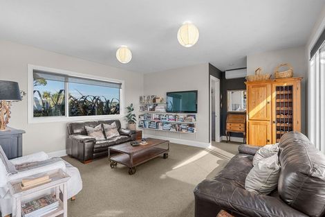 Photo of property in 104 White Rock Road, Martinborough, 5781