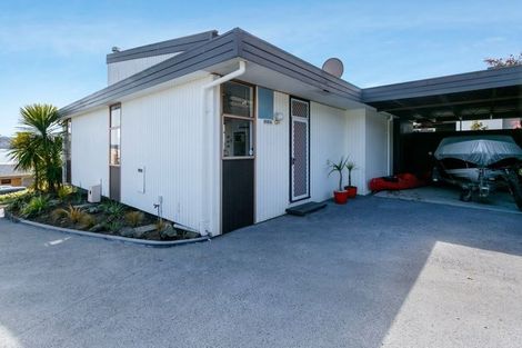 Photo of property in 232 Lake Terrace, Waipahihi, Taupo, 3330