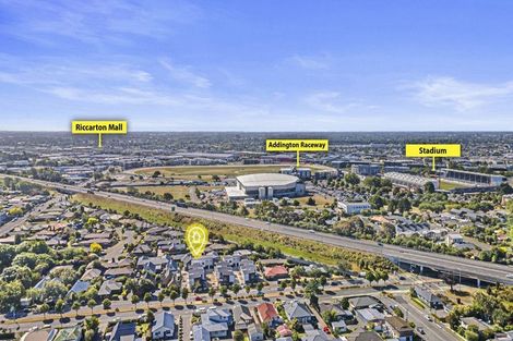 Photo of property in 135 Lincoln Road, Addington, Christchurch, 8024
