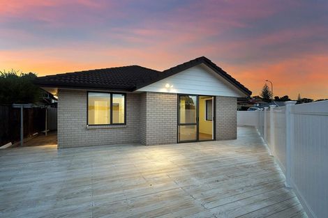Photo of property in 7 Anna Lane, Glen Eden, Auckland, 0602
