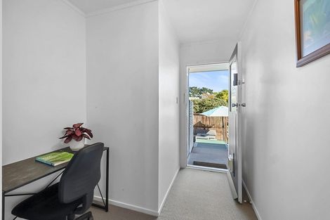 Photo of property in 4 Kelvin Place, Westown, New Plymouth, 4310