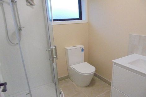 Photo of property in 300 Sturges Road, Henderson Valley, Auckland, 0612