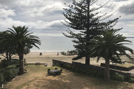 Photo of property in Seaview Apartments, 8/64 Milford Road, Milford, Auckland, 0620
