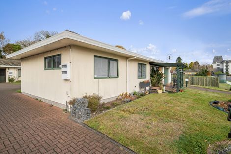 Photo of property in 11unit Mckee Avenue, Fenton Park, Rotorua, 3010