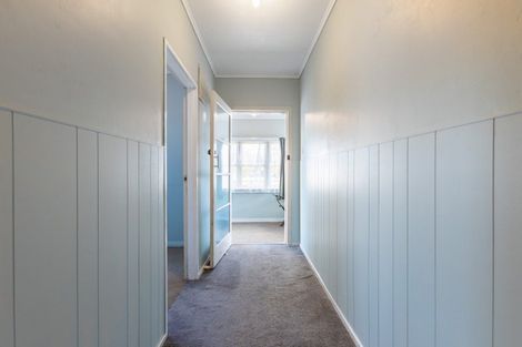 Photo of property in 10 Seddon Street, Dannevirke, 4930