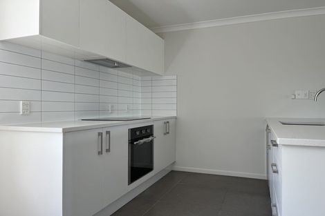 Photo of property in 9/46 Carlos Drive, Flat Bush, Auckland, 2016