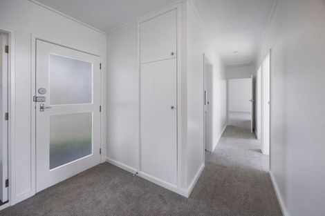 Photo of property in 6 Calgher Avenue, Waitara, 4320