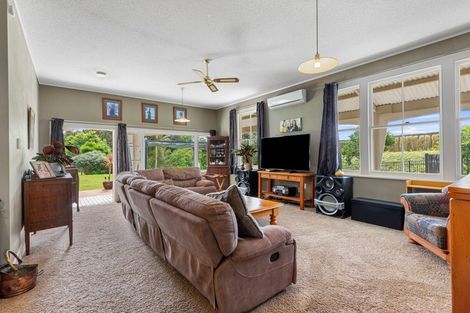 Photo of property in 122 No 2 Road, Te Puke, 3182