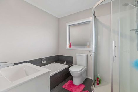 Photo of property in 25u2 Hapori Avenue, Baverstock, Hamilton, 3289