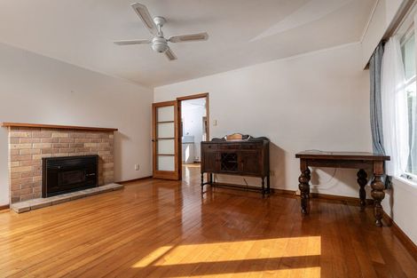 Photo of property in 48 Smythe Road, Henderson, Auckland, 0612