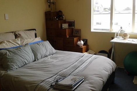 Photo of property in 10 Colombo Street, Hokowhitu, Palmerston North, 4410