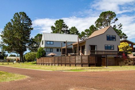 Photo of property in 1 Prescott Place, Pauanui, Hikuai, 3579