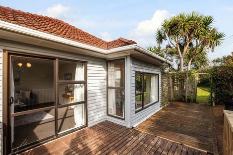 Photo of property in 15 Chew Place, Ranui, Porirua, 5024