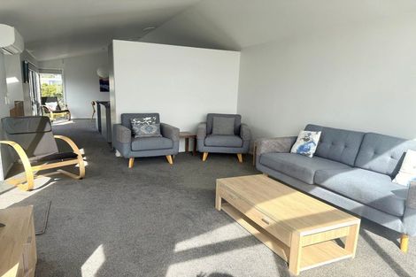 Photo of property in 2/79 Beachville Road, Redcliffs, Christchurch, 8081