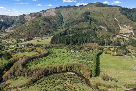 Photo of property in 1276 Coast Road, Wainuiomata Coast, Lower Hutt, 5373