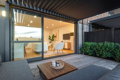 Photo of property in 5 Nga Tutu Place, Belmont, Auckland, 0622